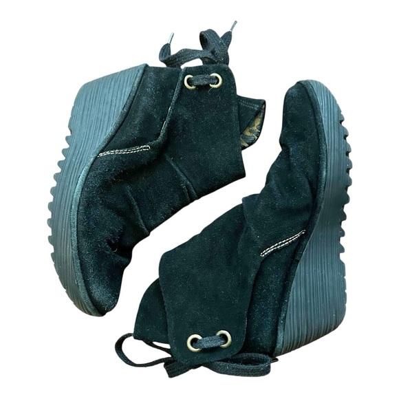 Fly London Yama Suede Wedge Lace Up Ankle Bootie SZ 38 or US 7/7.5 - Picture 2 of 9